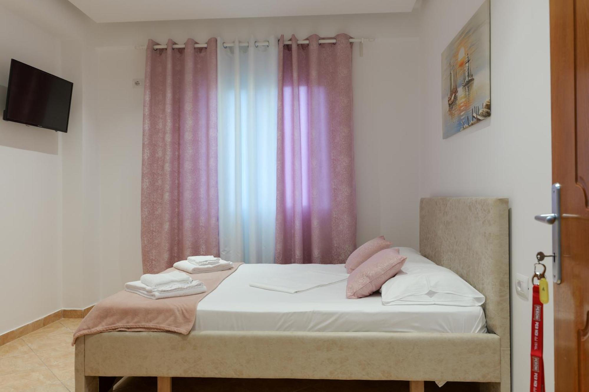 Vila Veli Brothers Sarandë Buitenkant foto
